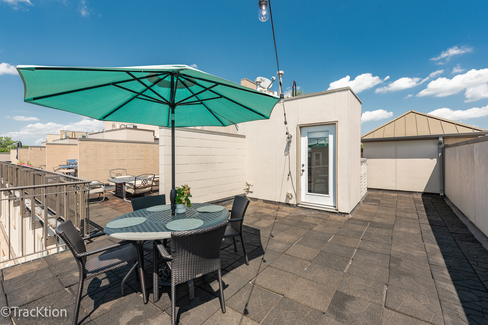 922 WARREN Avenue Unit: 101