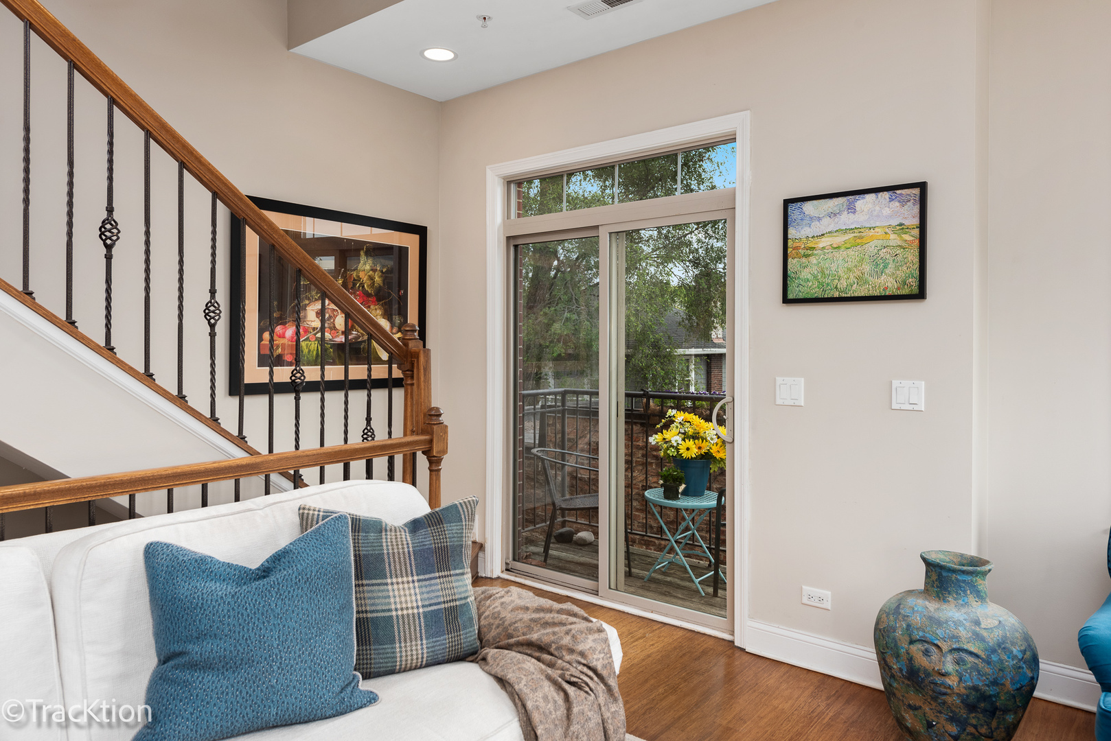 922 WARREN Avenue Unit: 101