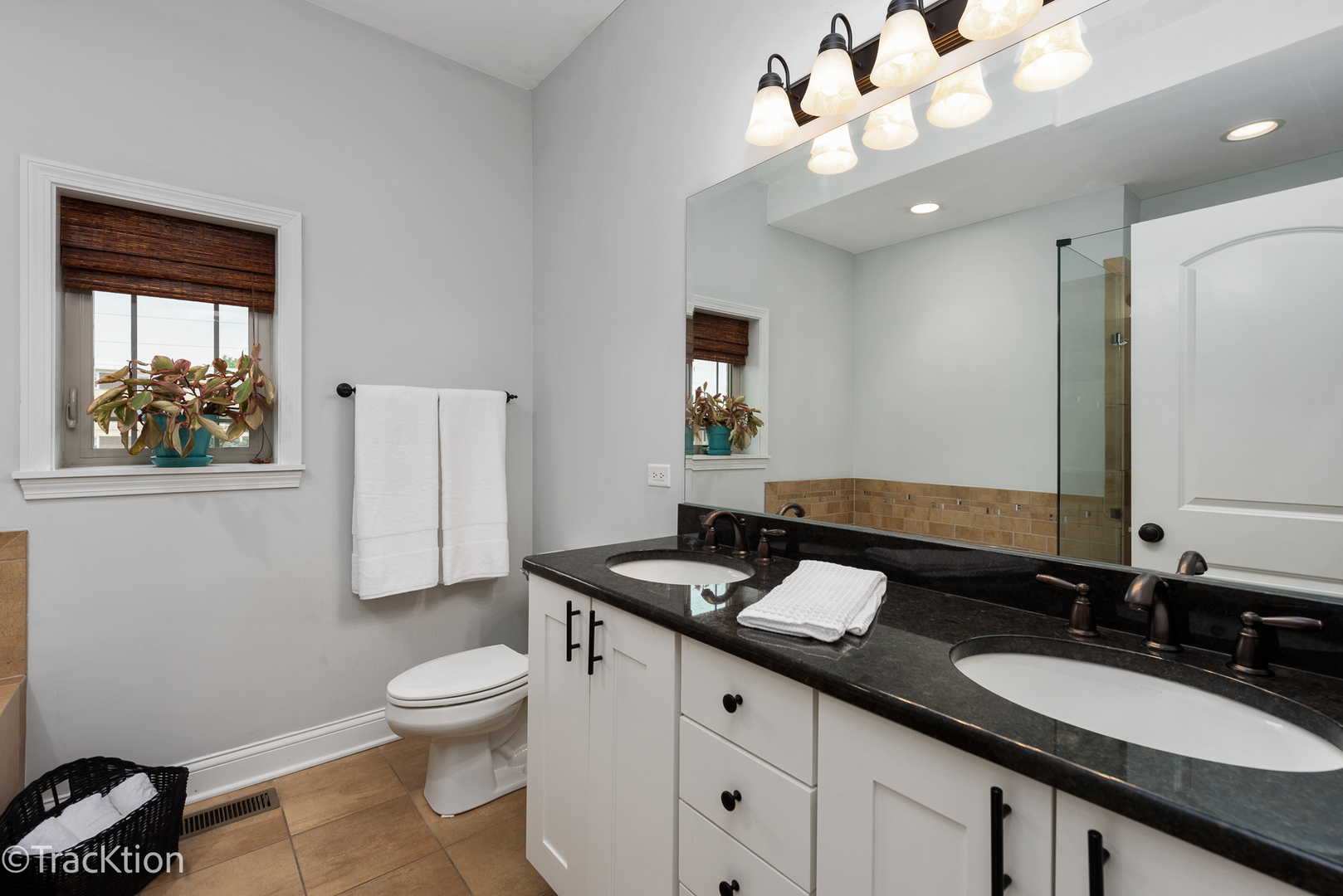 922 WARREN Avenue Unit: 101