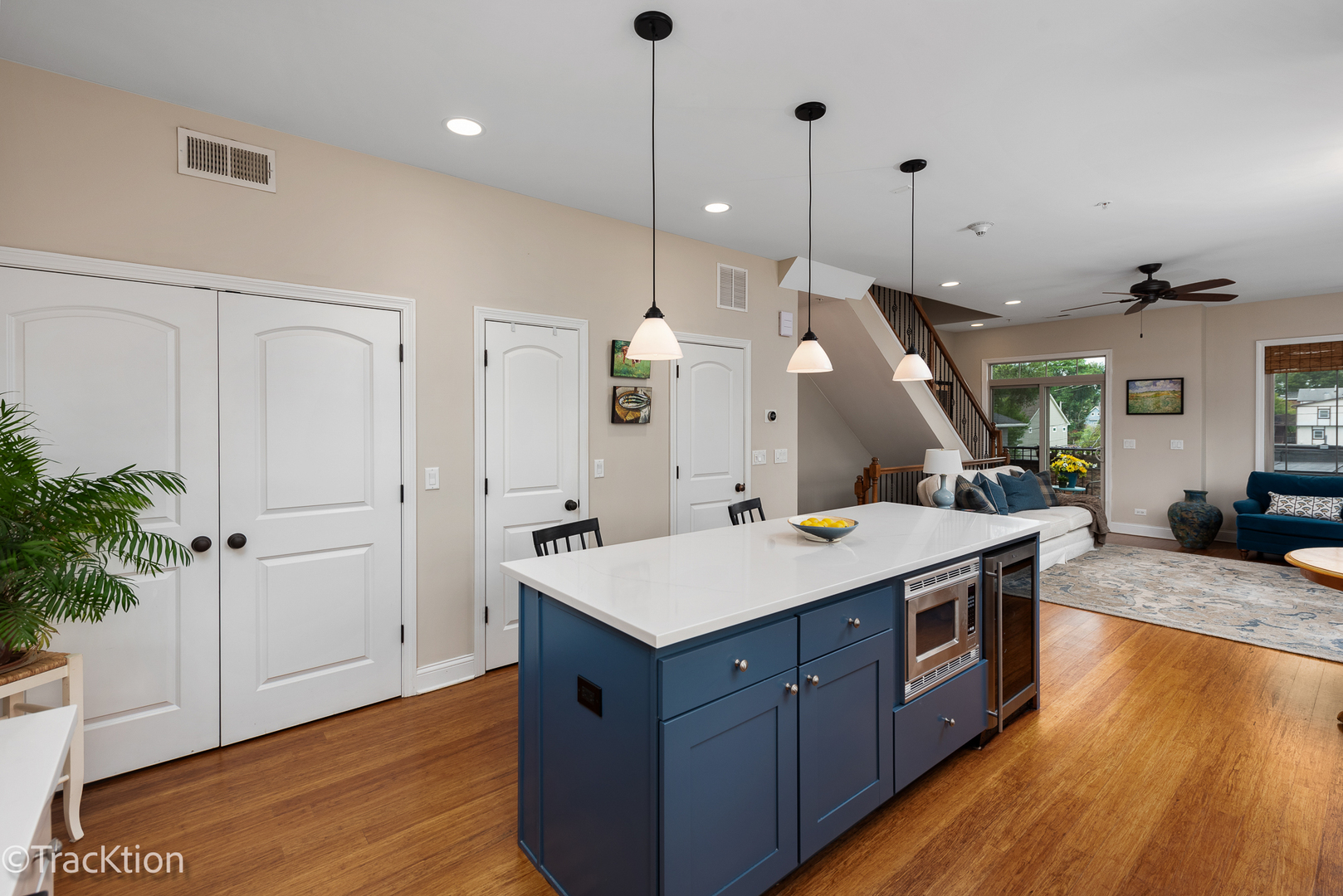 922 WARREN Avenue Unit: 101