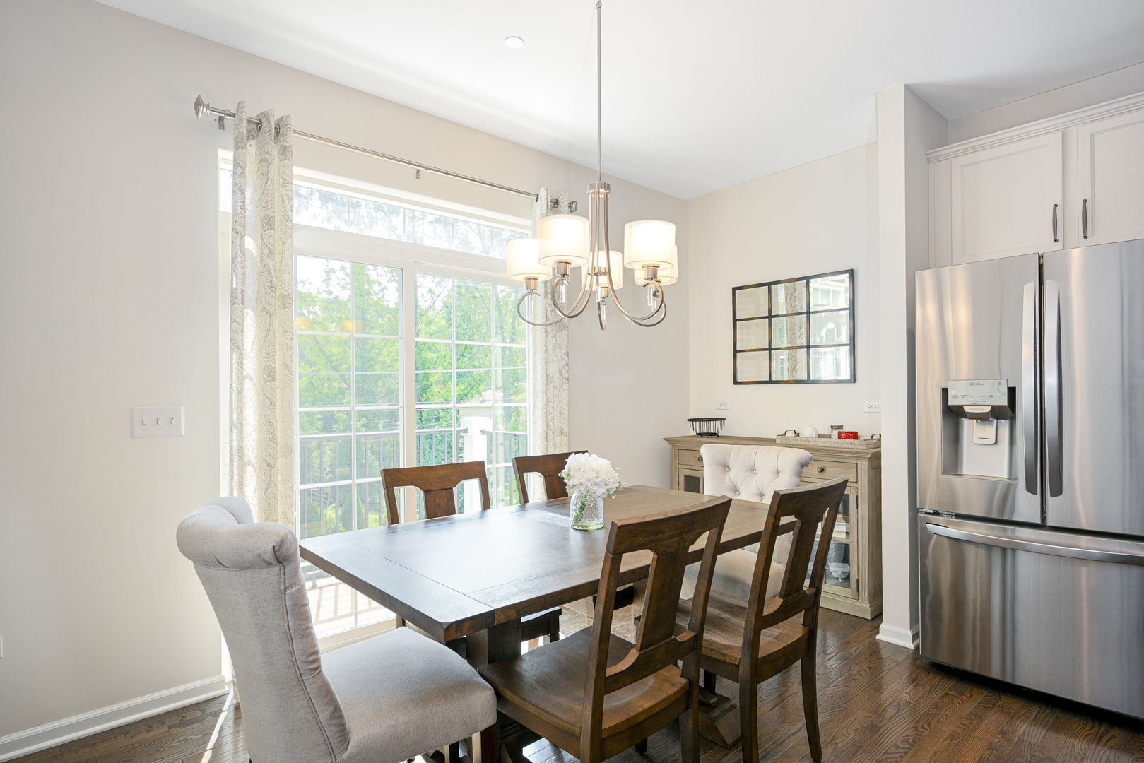 2488 Huntleigh Lane