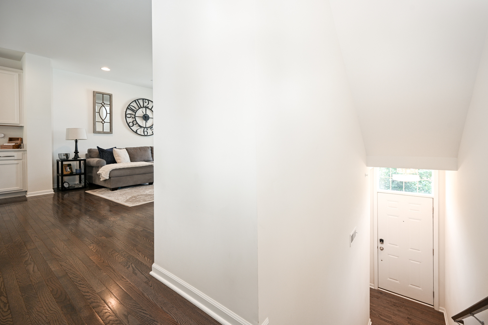 2488 Huntleigh Lane