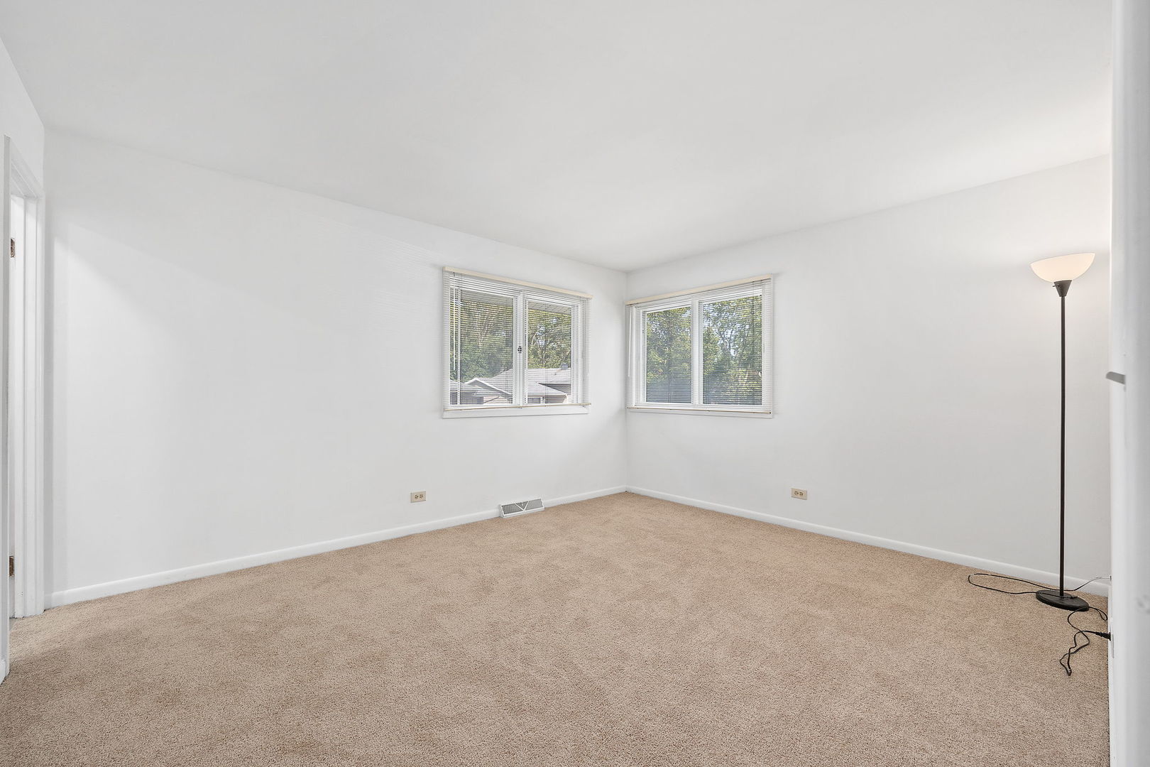 2720 Stonewall Avenue