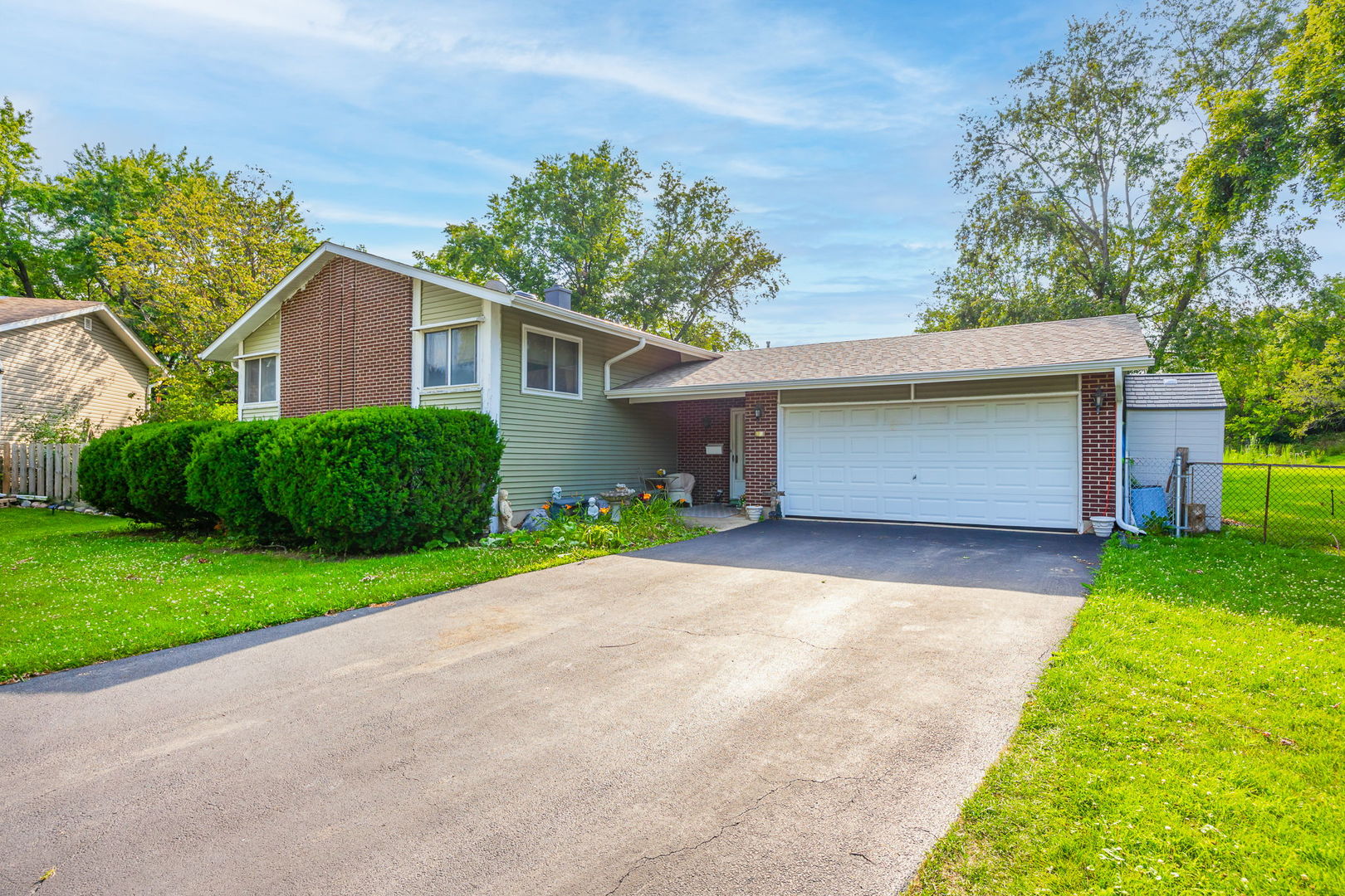 2720 Stonewall Avenue