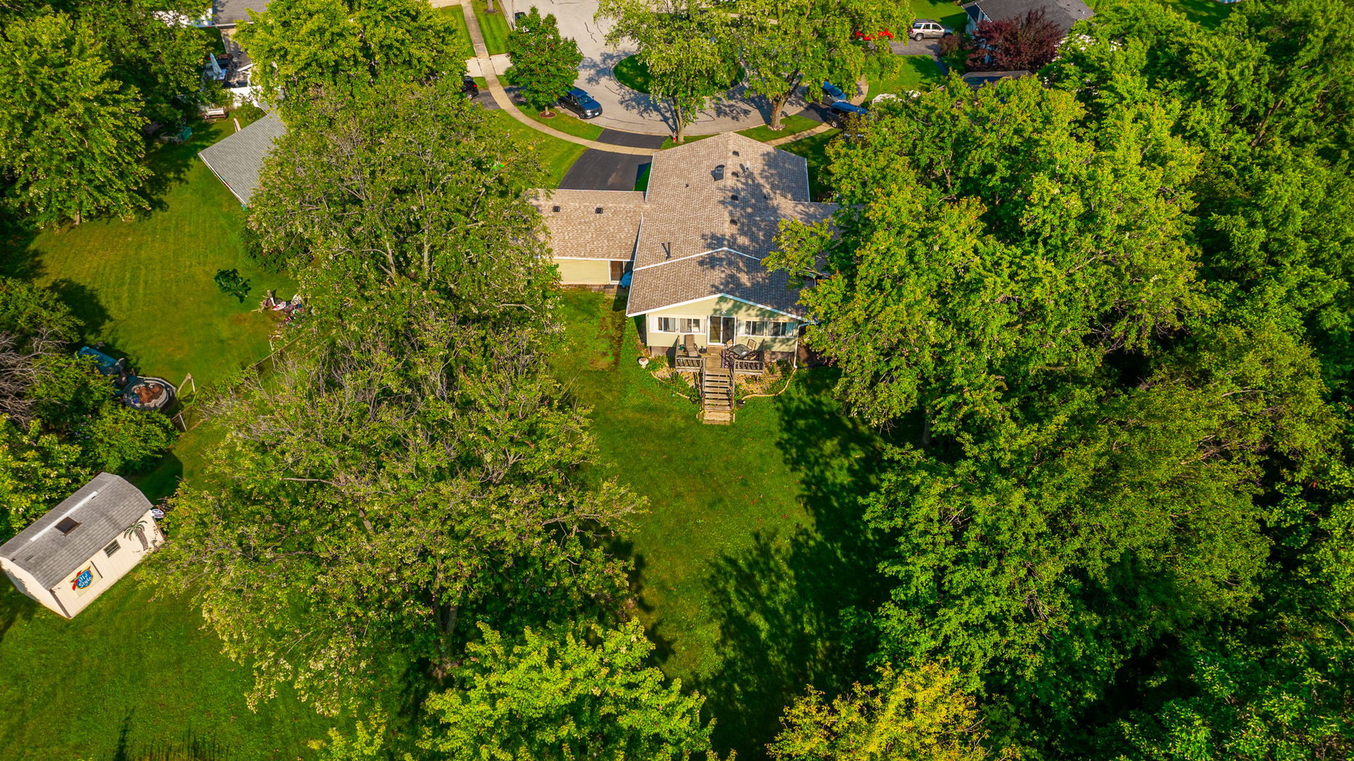 2720 Stonewall Avenue