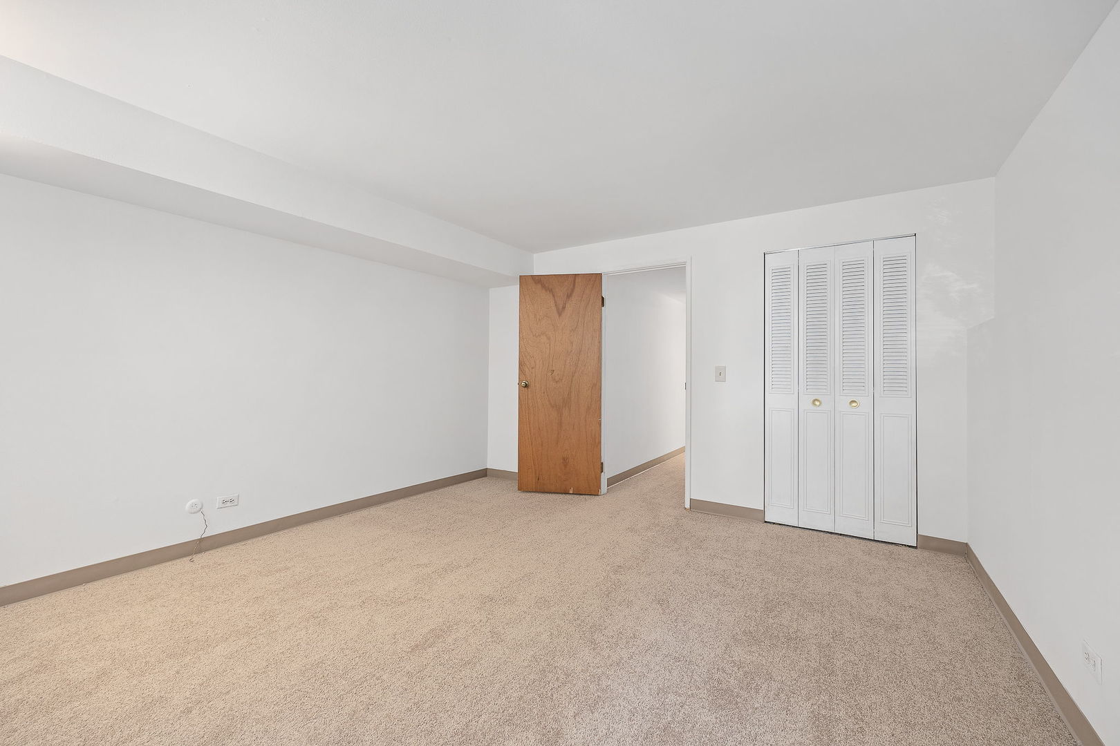 2720 Stonewall Avenue
