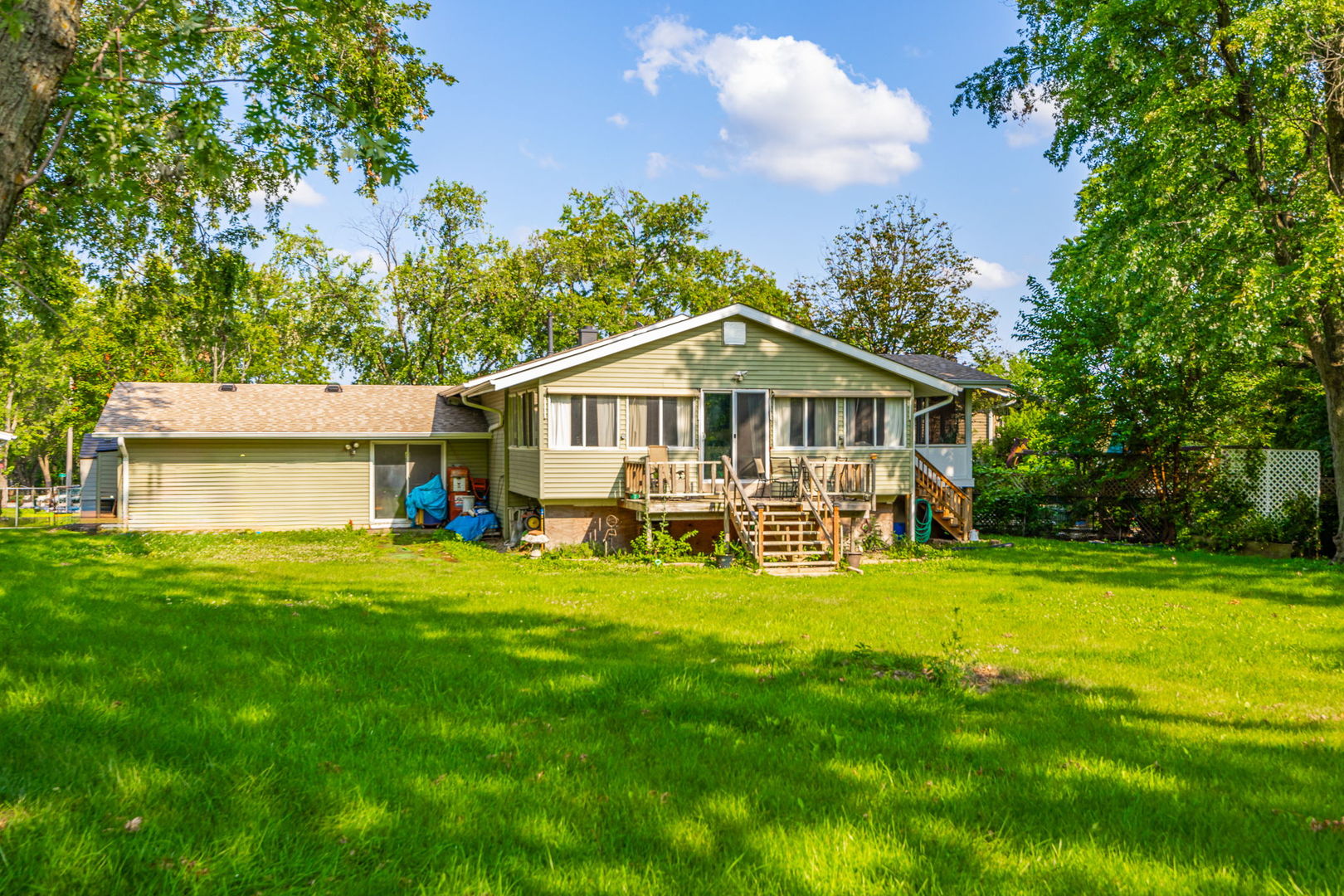 2720 Stonewall Avenue