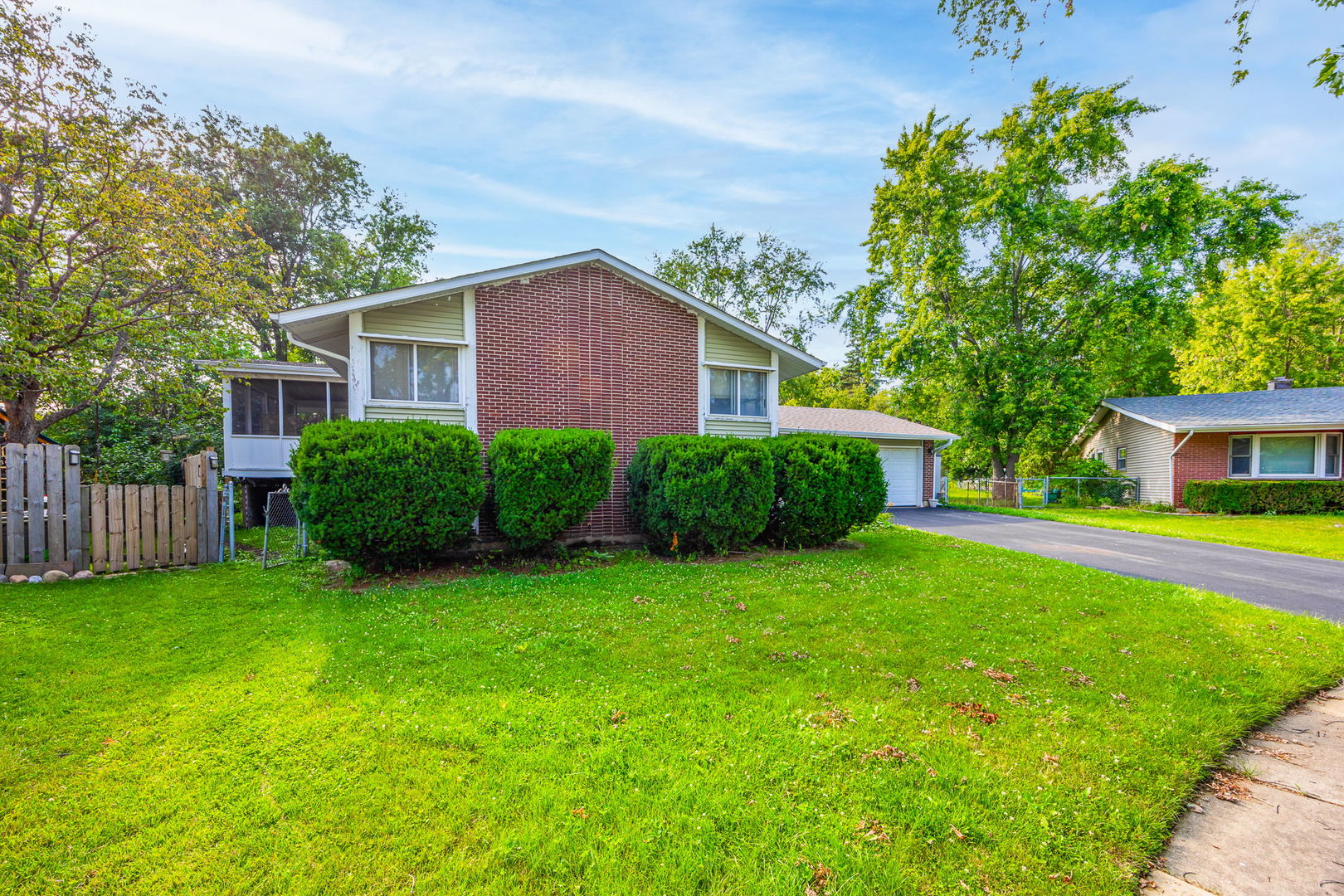 2720 Stonewall Avenue