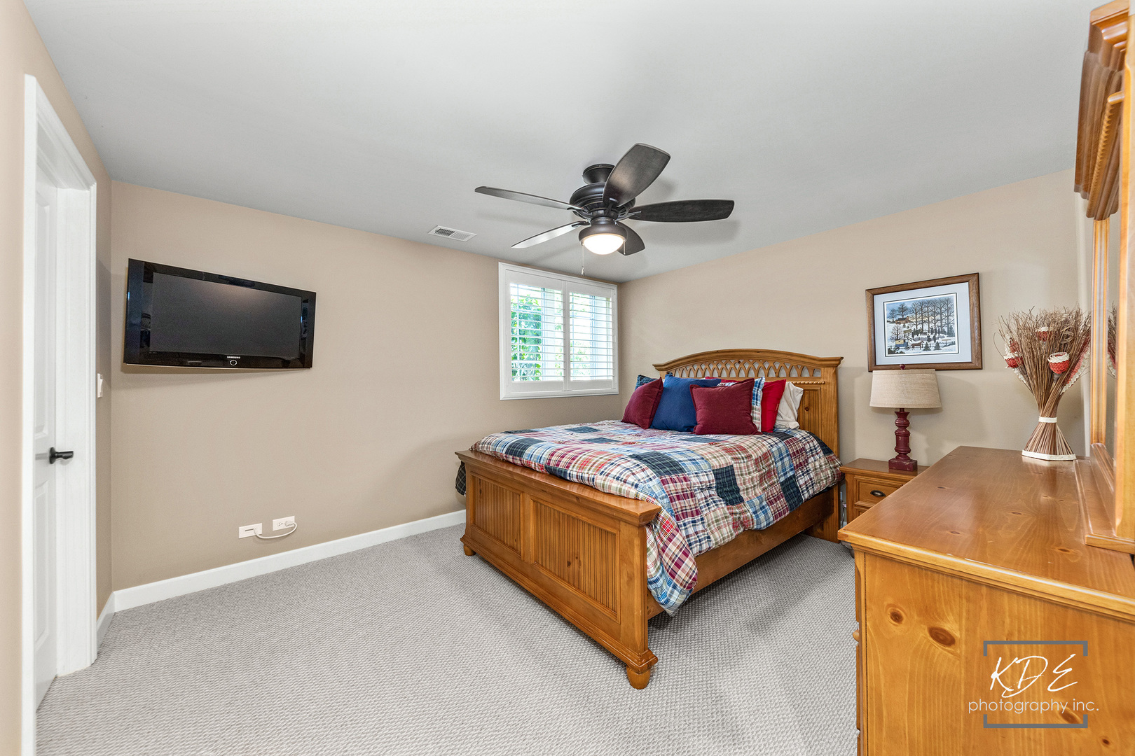 654 Woodglen Court