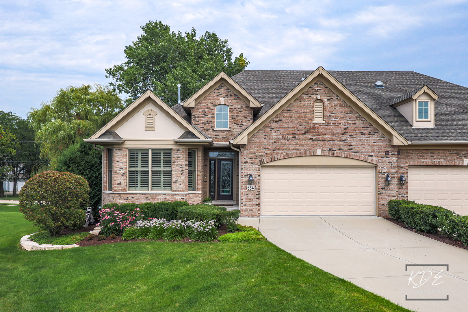 654 Woodglen Court