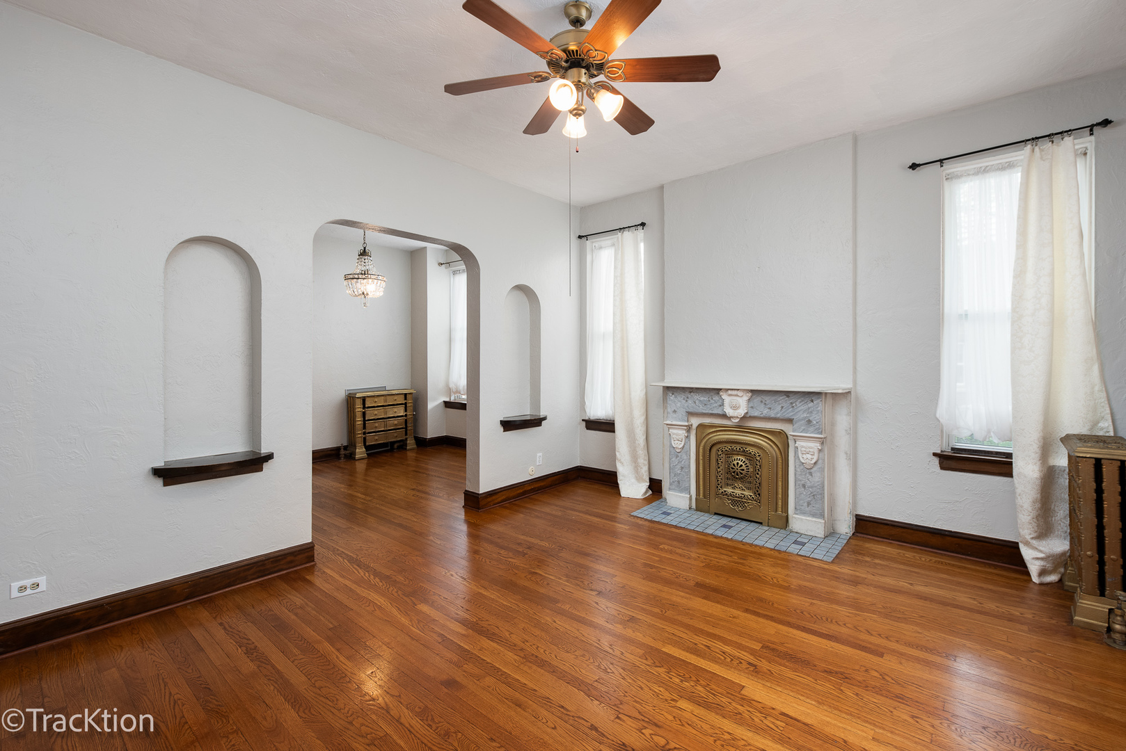 2912 lincoln Avenue Unit: 1N