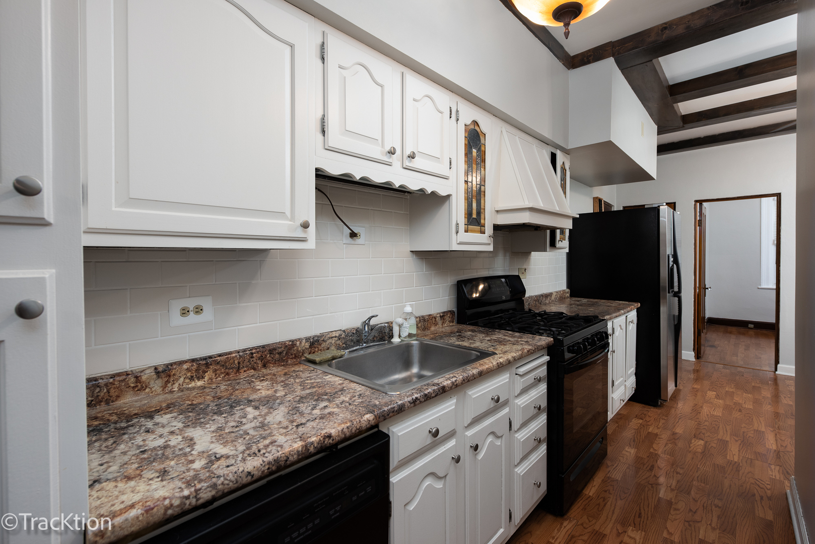 2912 lincoln Avenue Unit: 1N