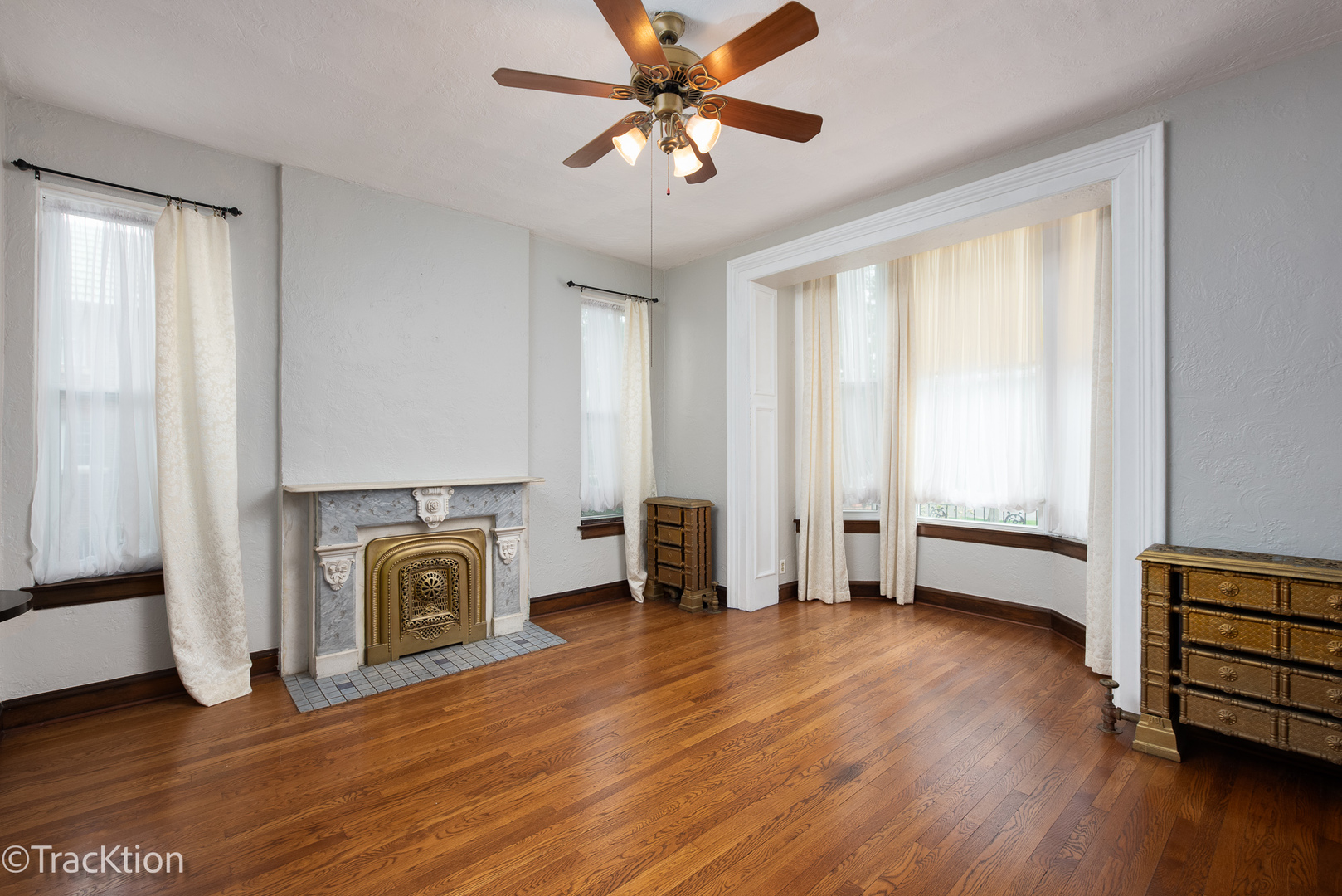 2912 lincoln Avenue Unit: 1N