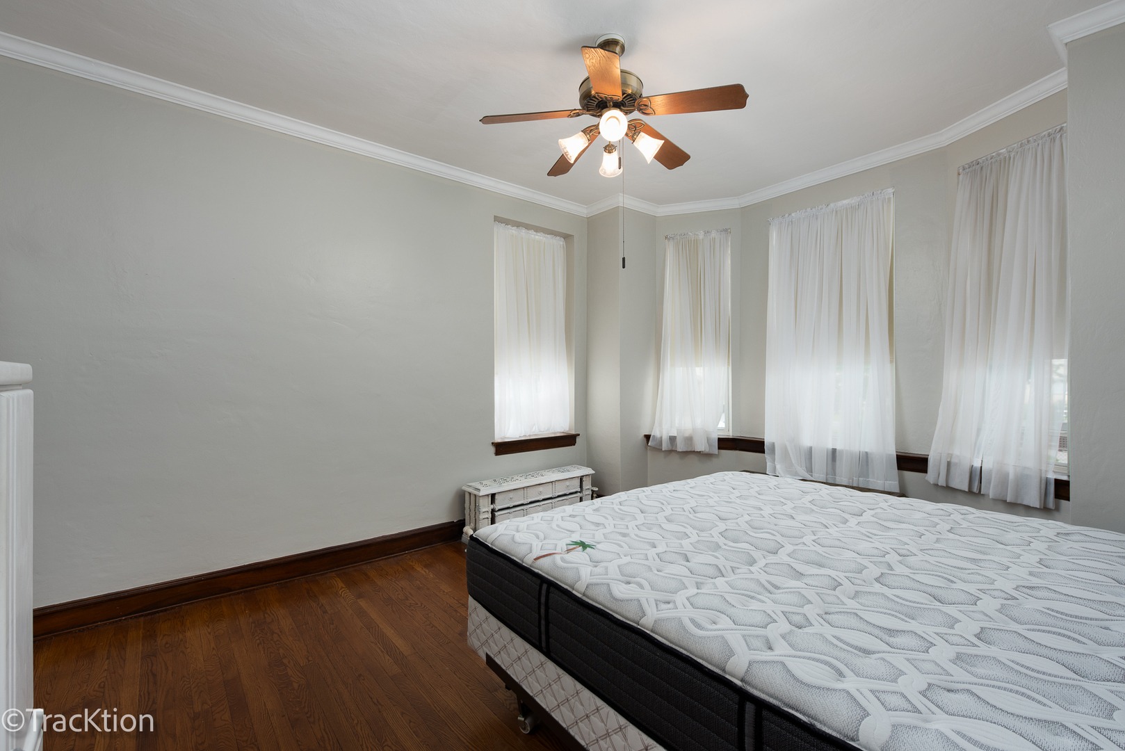 2912 lincoln Avenue Unit: 1N