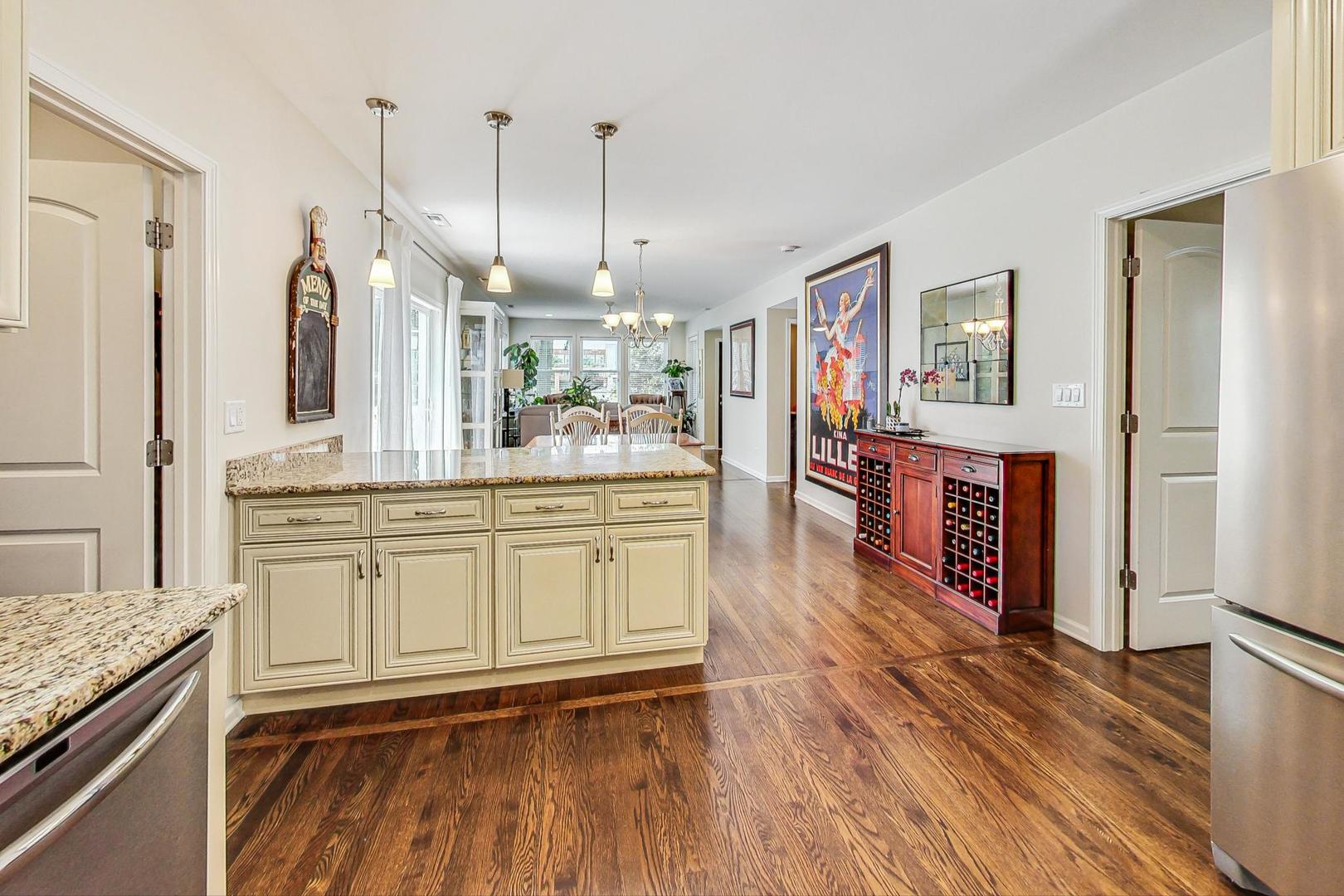 4513 Highland Avenue