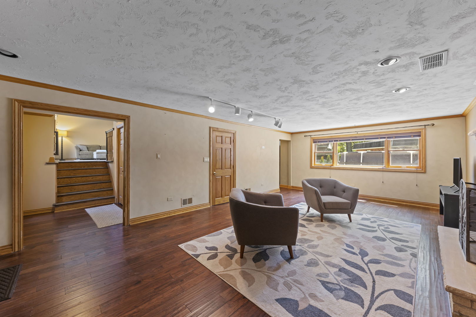 18W171 73rd Street