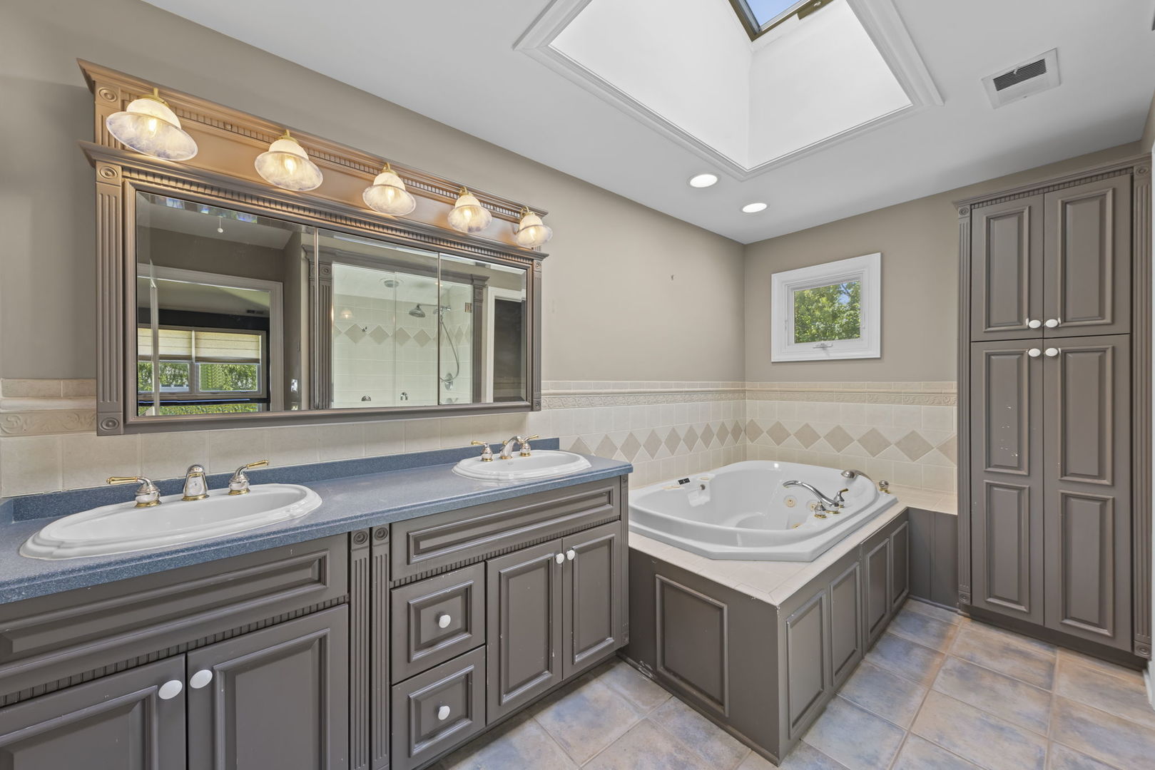 18W171 73rd Street