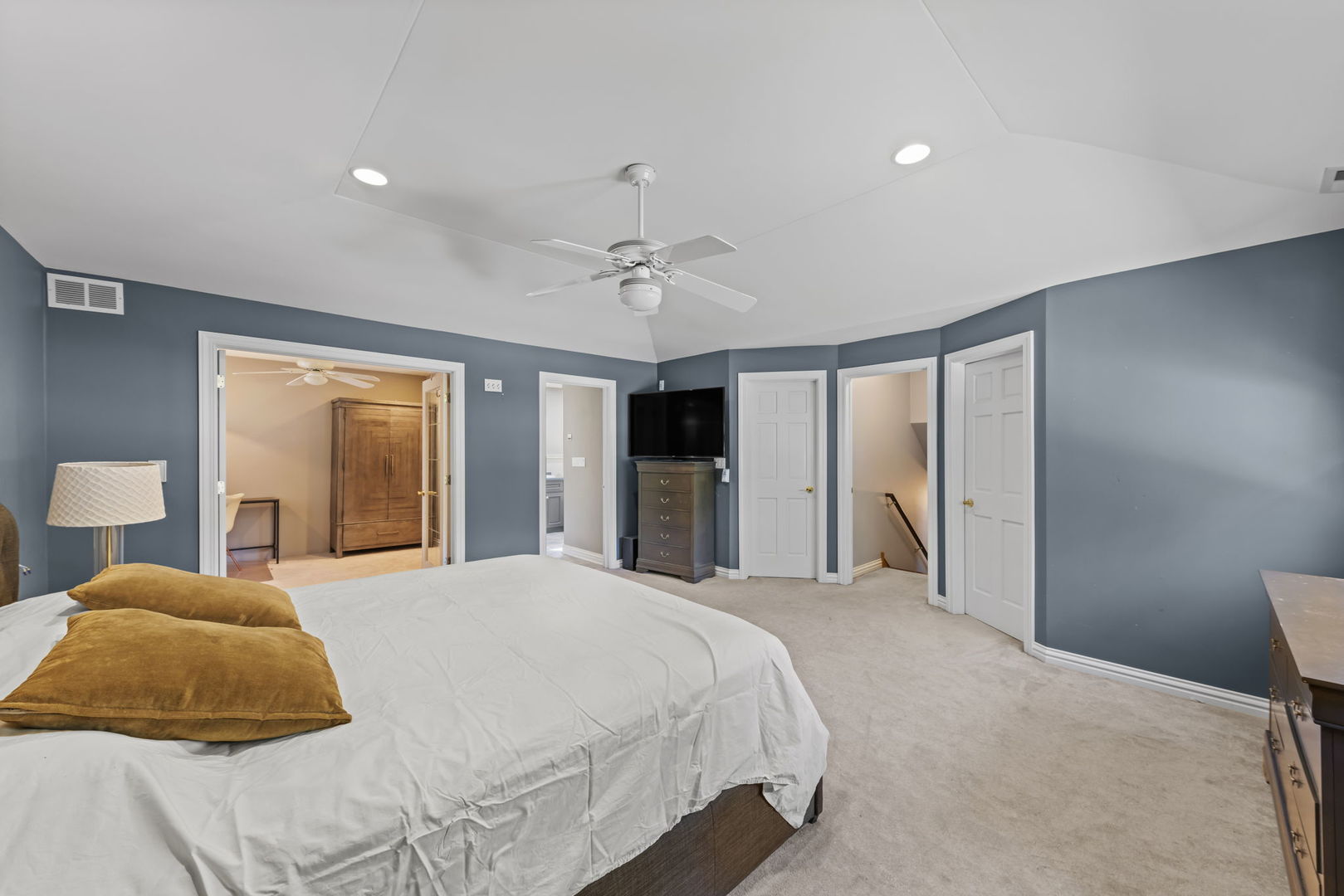18W171 73rd Street
