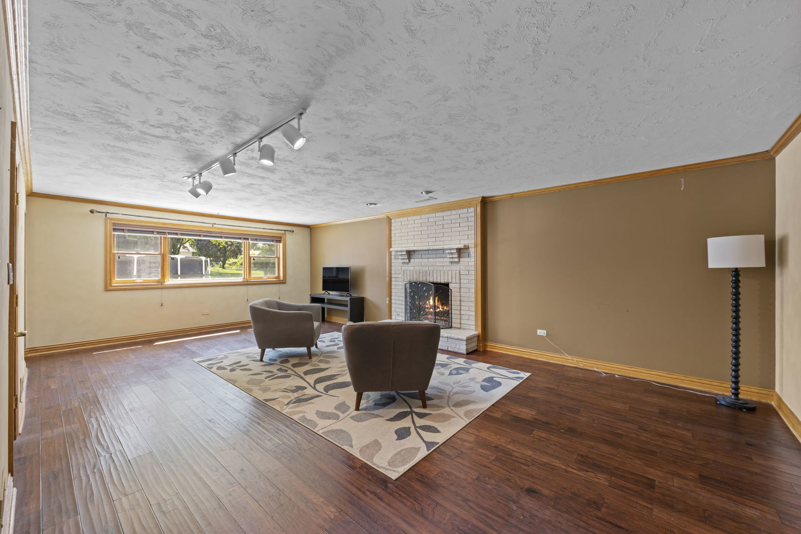 18W171 73rd Street