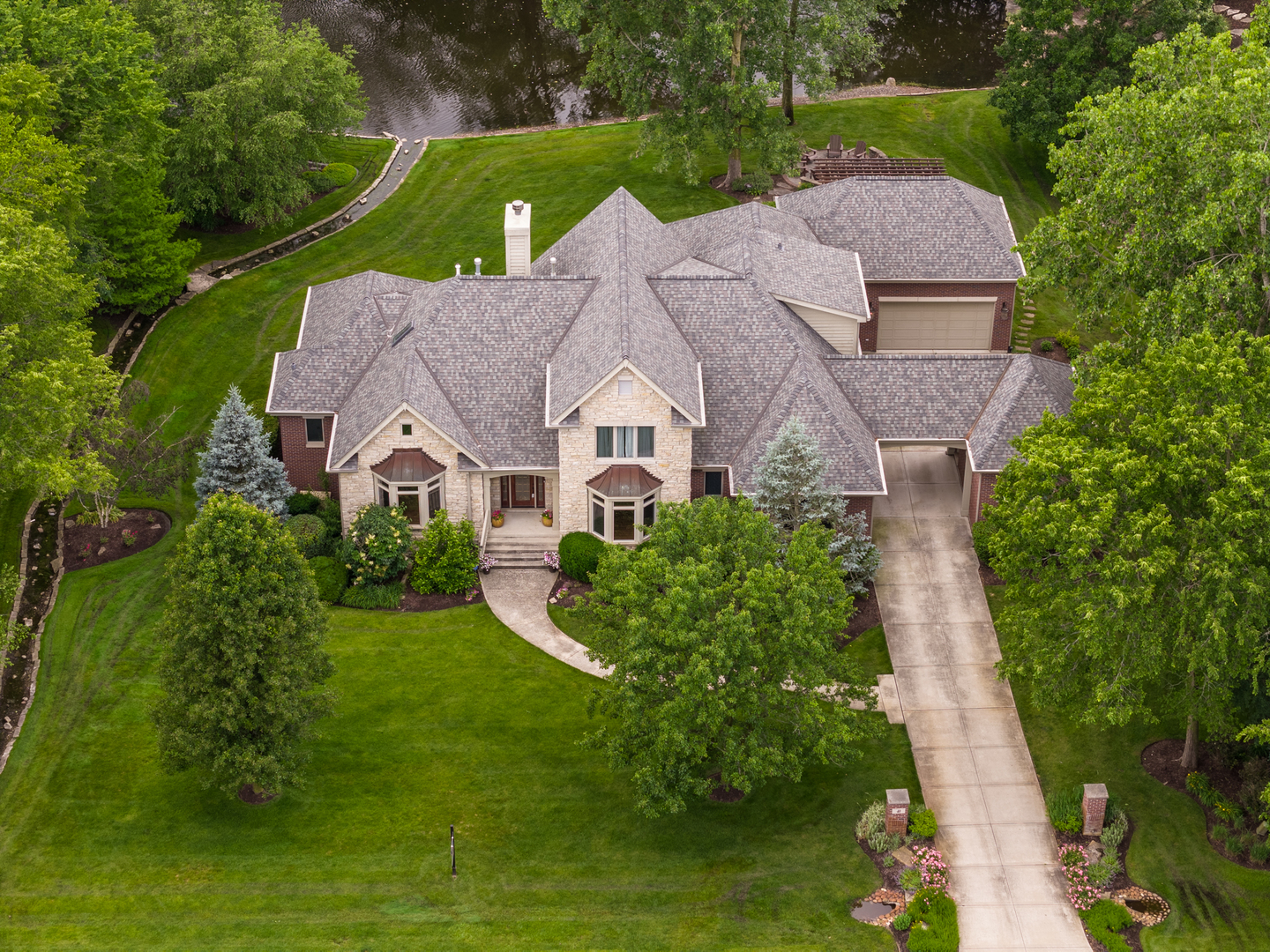 40 Woodview Lane