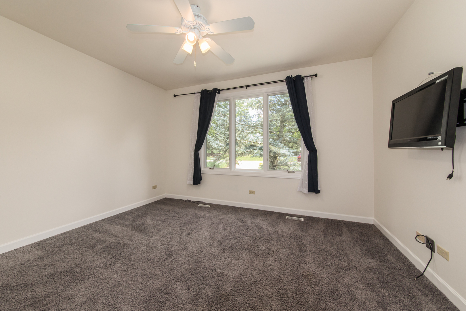 40 Woodview Lane