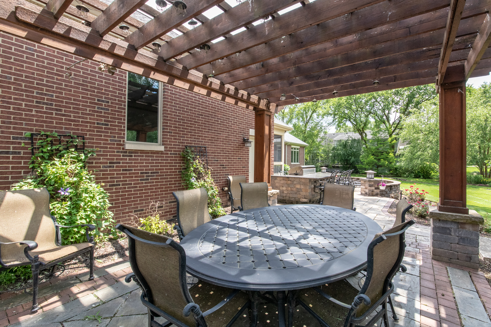 40 Woodview Lane