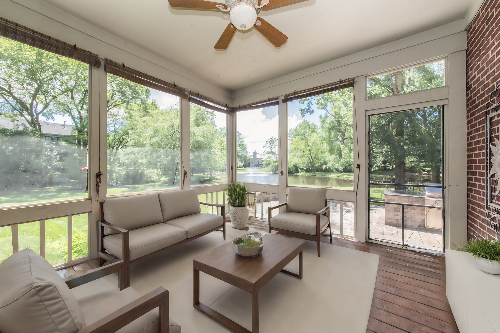 40 Woodview Lane