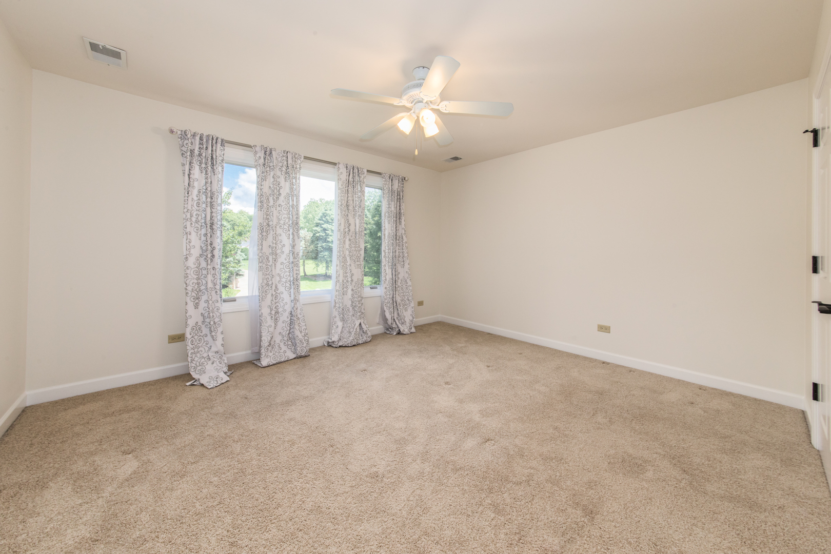 40 Woodview Lane