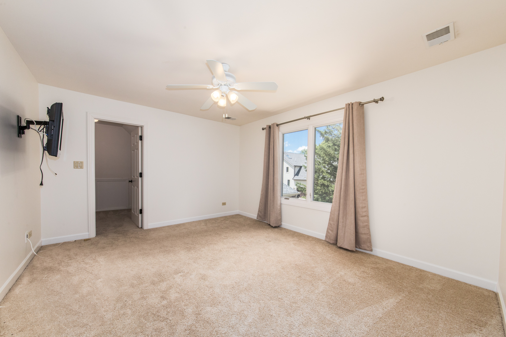 40 Woodview Lane