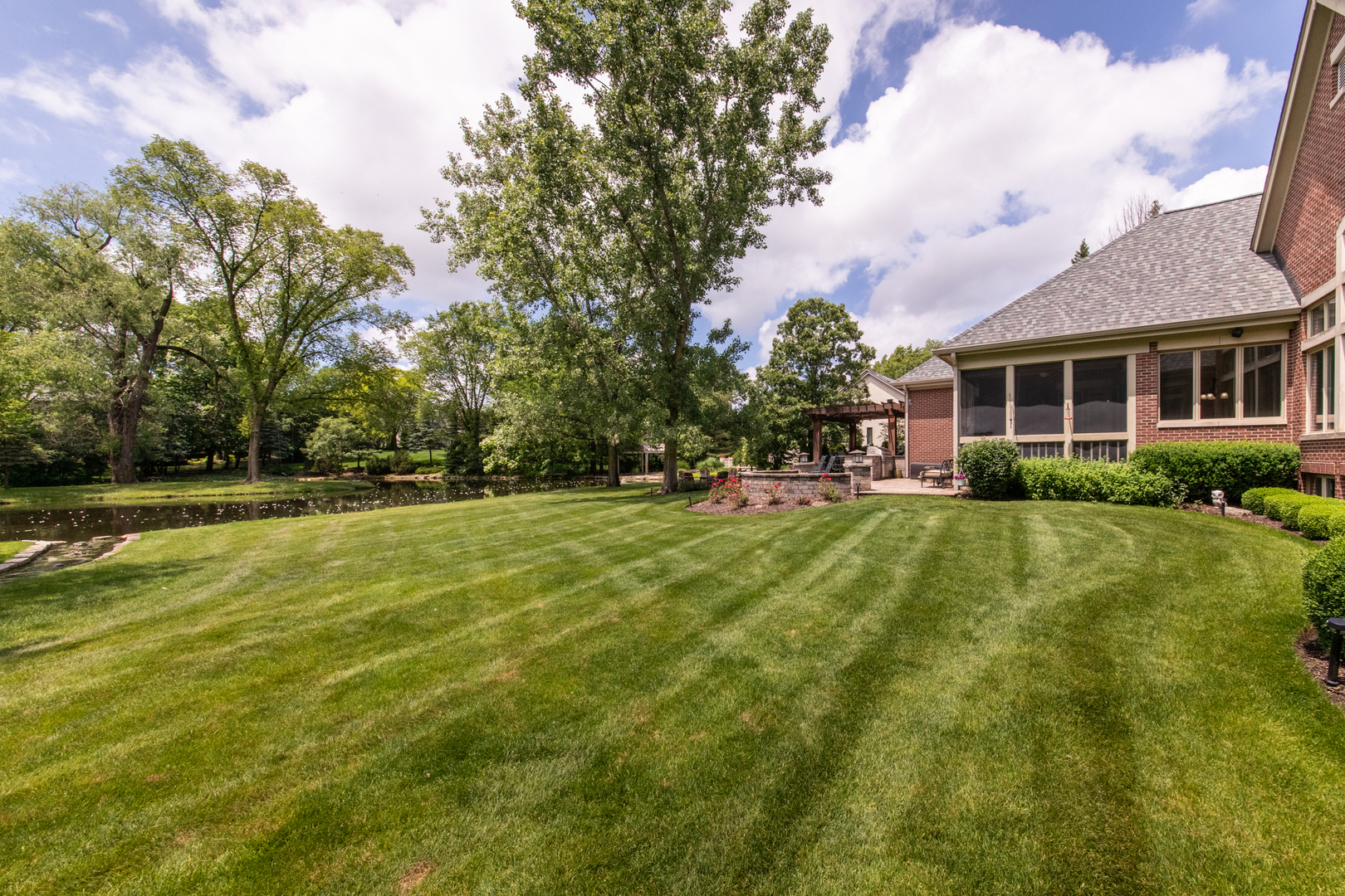 40 Woodview Lane