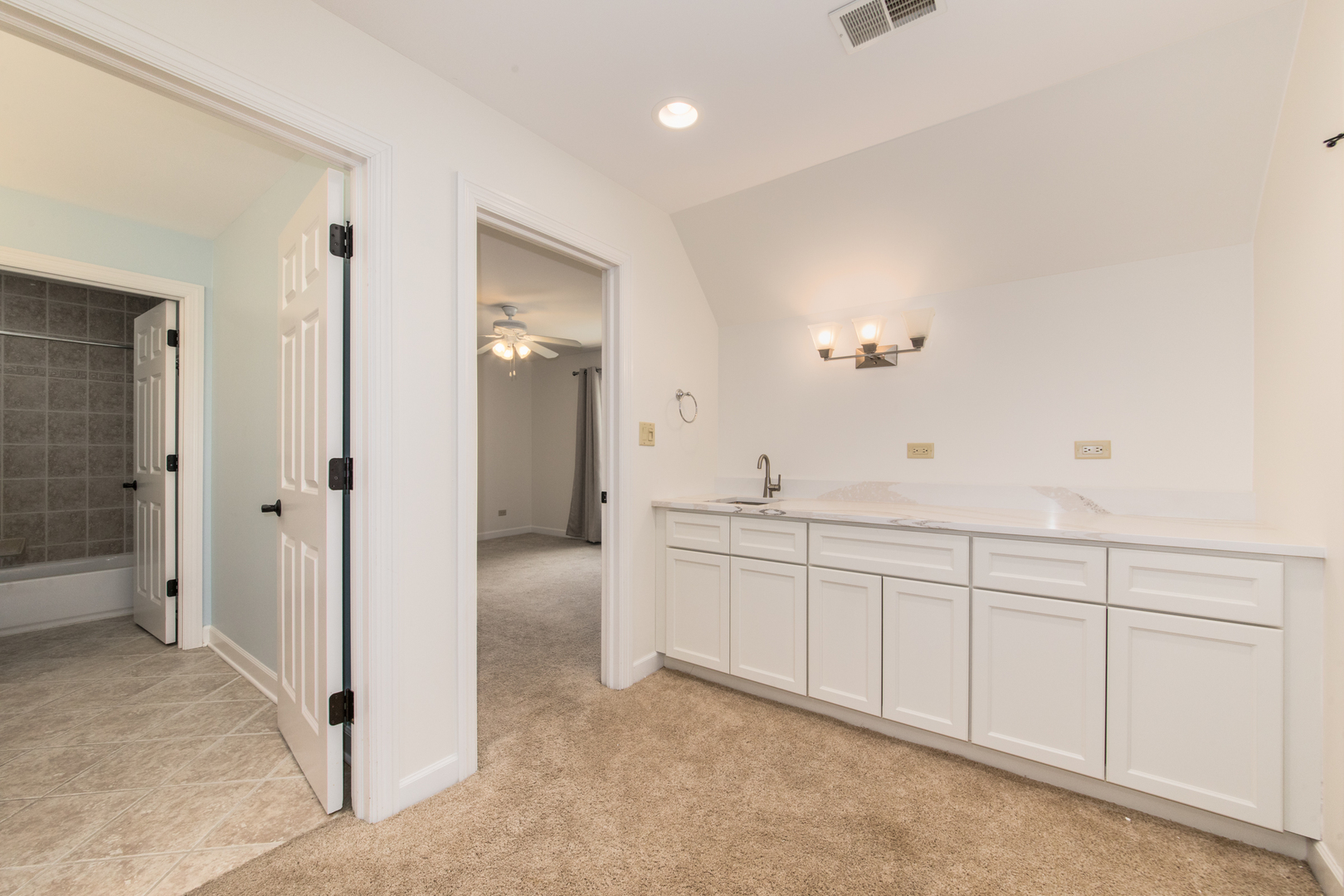 40 Woodview Lane