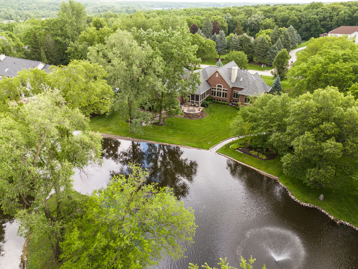 40 Woodview Lane