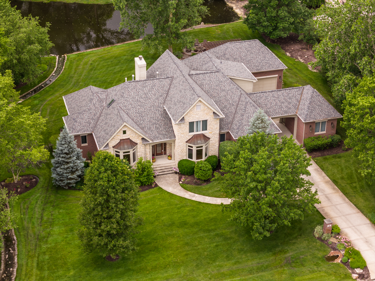 40 Woodview Lane