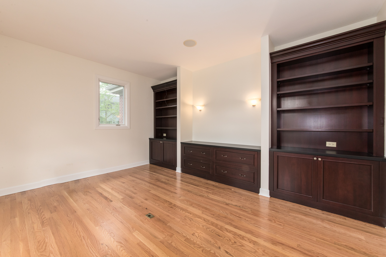 40 Woodview Lane
