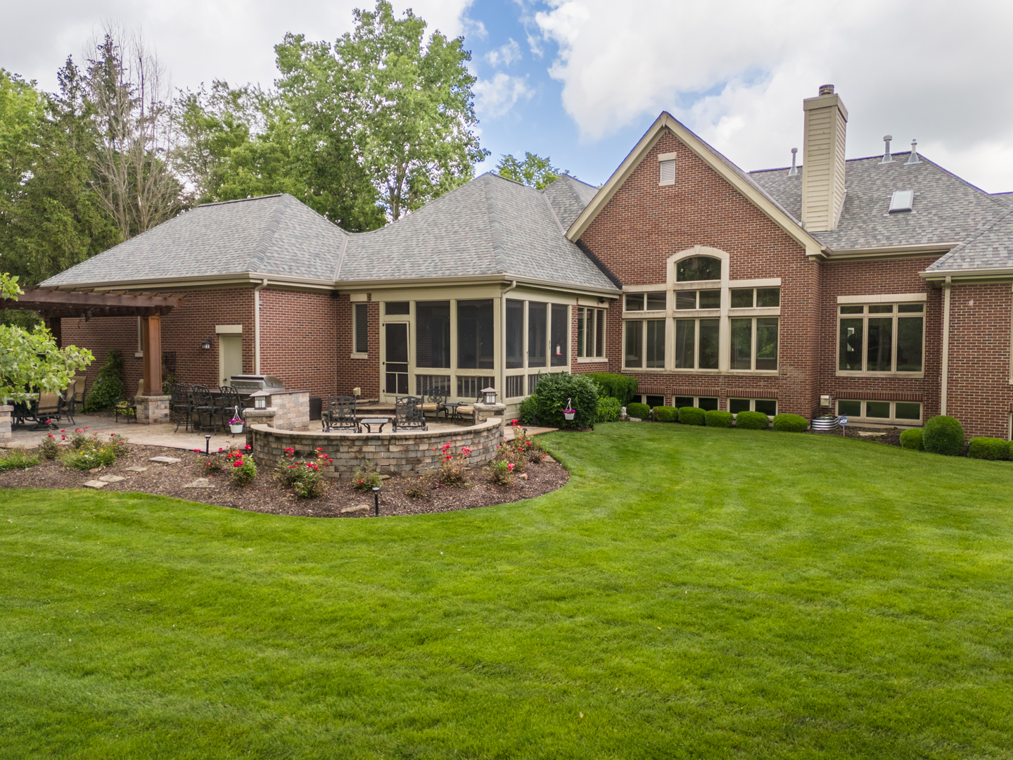 40 Woodview Lane