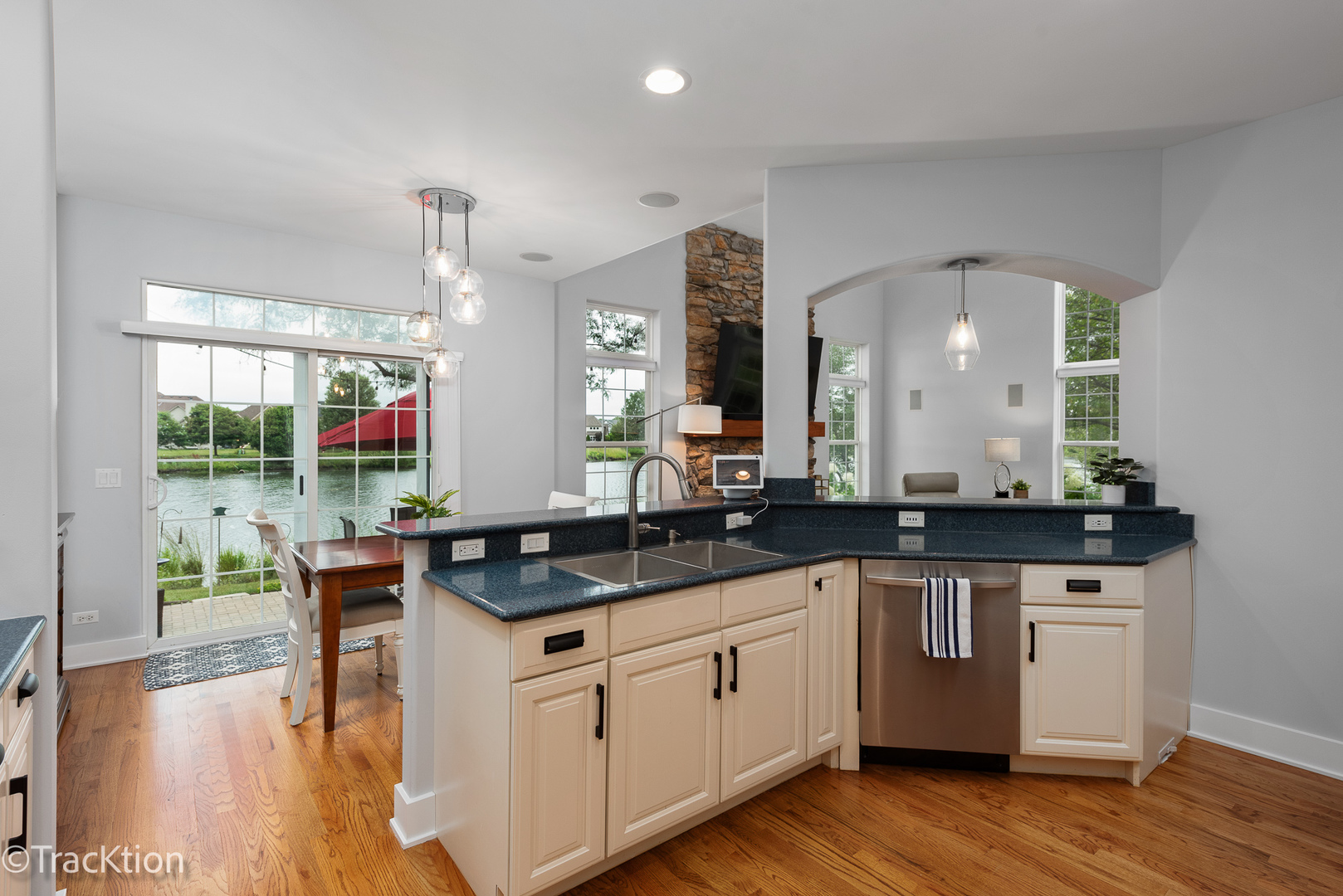 11917 WINTERBERRY Lane