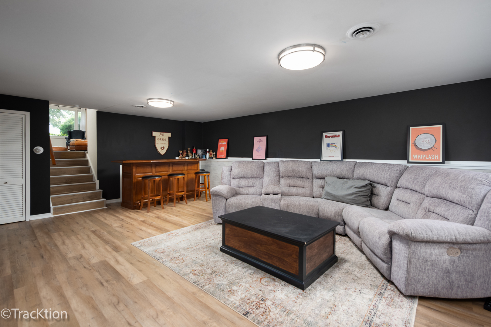 256 W Wilson Avenue