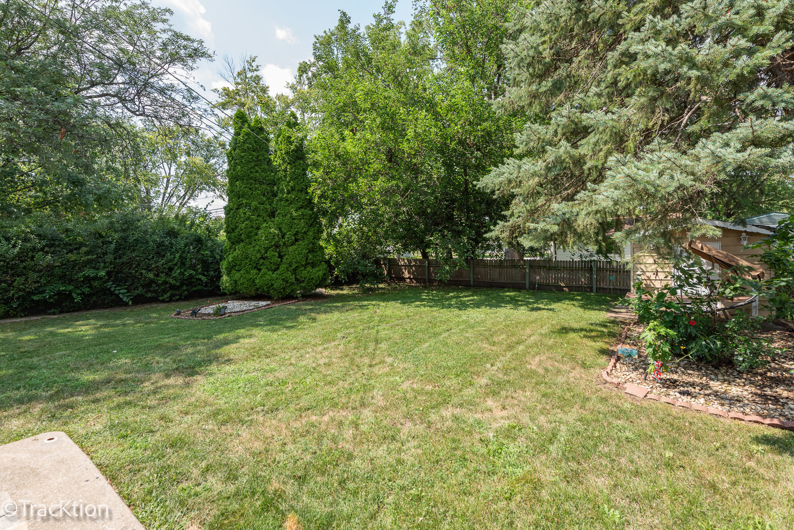256 W Wilson Avenue