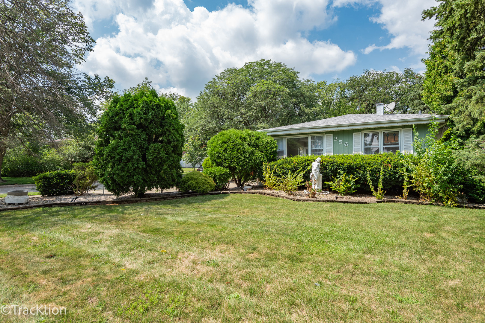 256 W Wilson Avenue