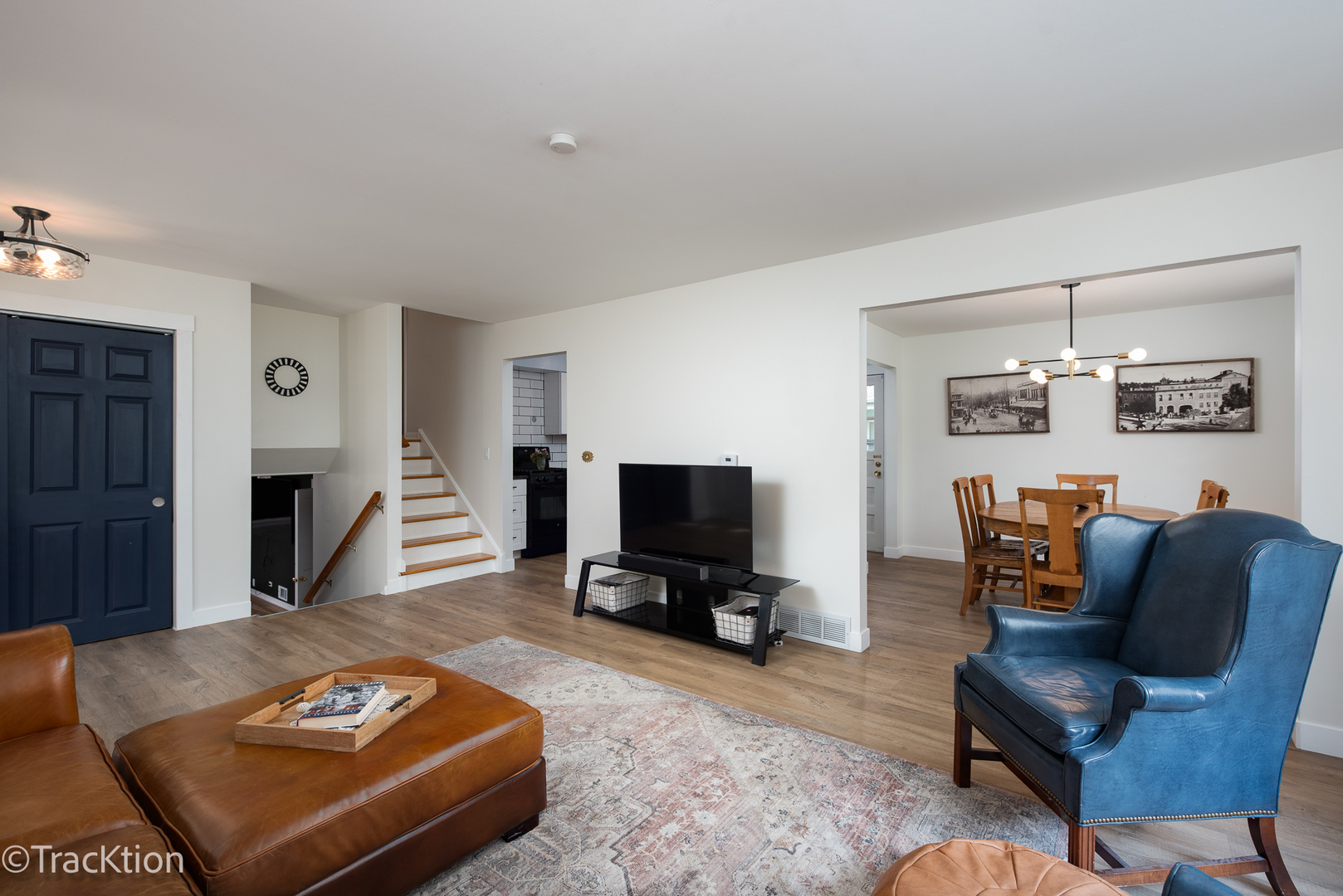256 W Wilson Avenue