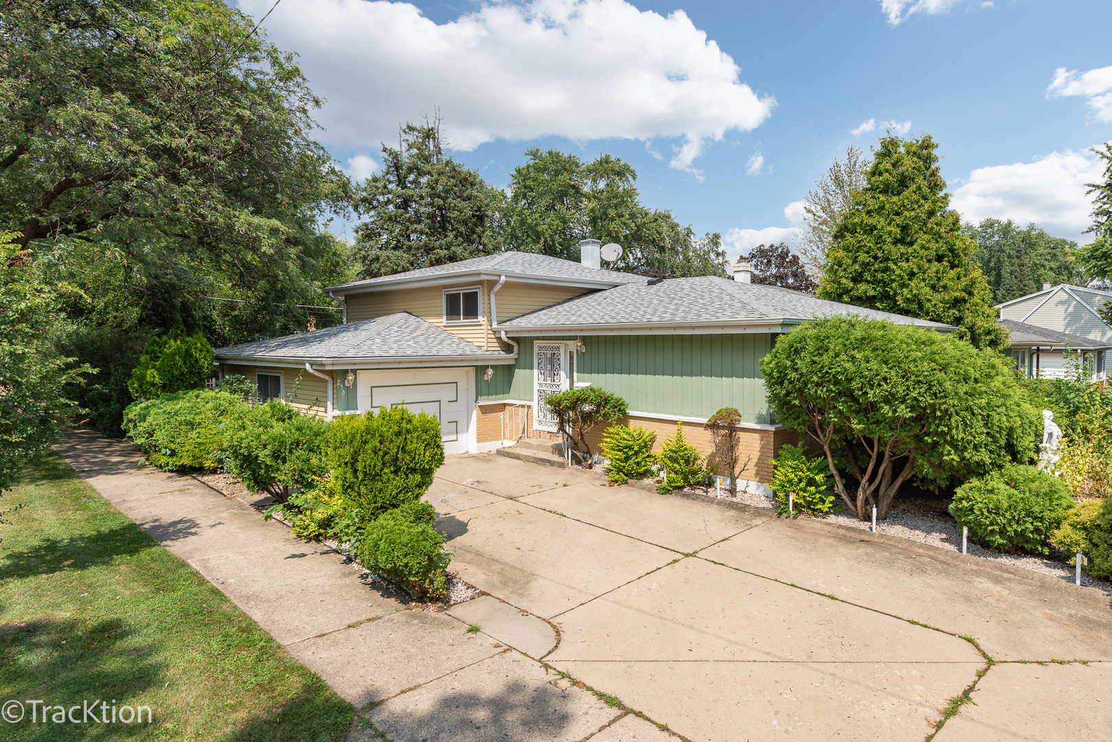 256 W Wilson Avenue