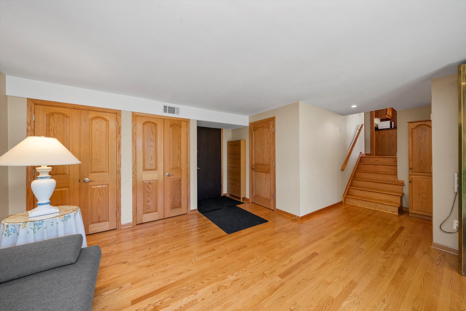 642 Kensington Way
