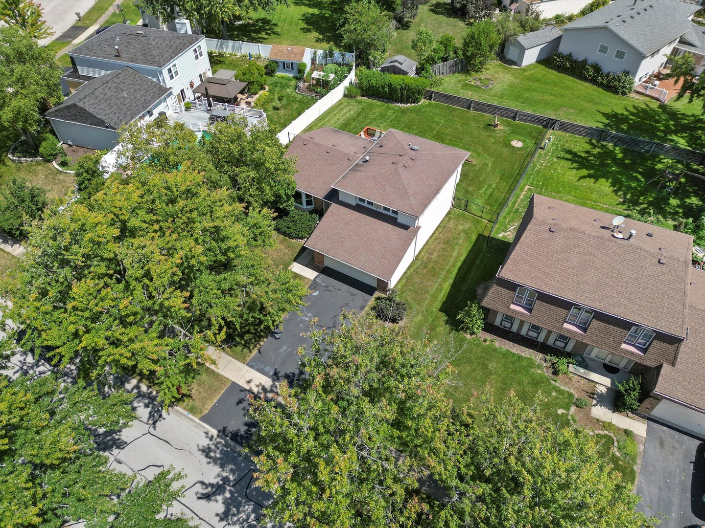 642 Kensington Way