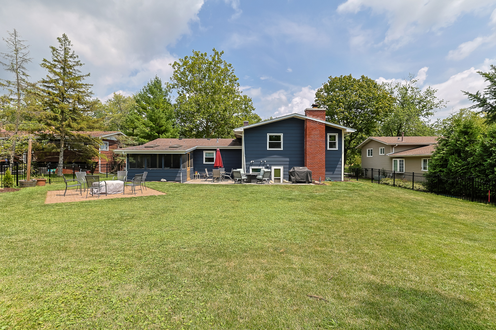 5730 Elm Street