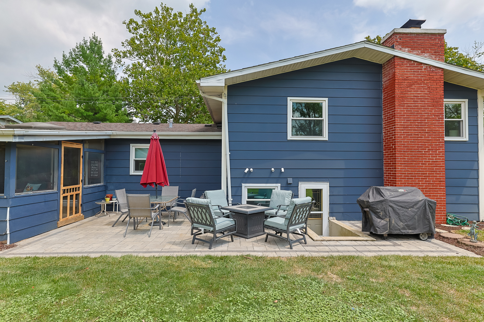 5730 Elm Street