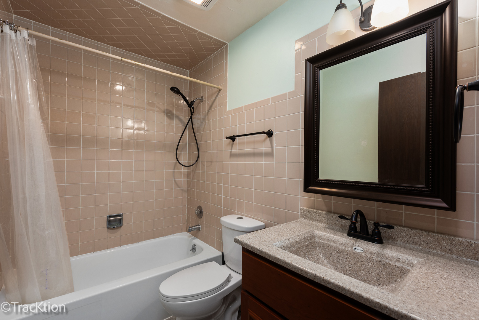 1402 S Fairfield Avenue Unit: 53B