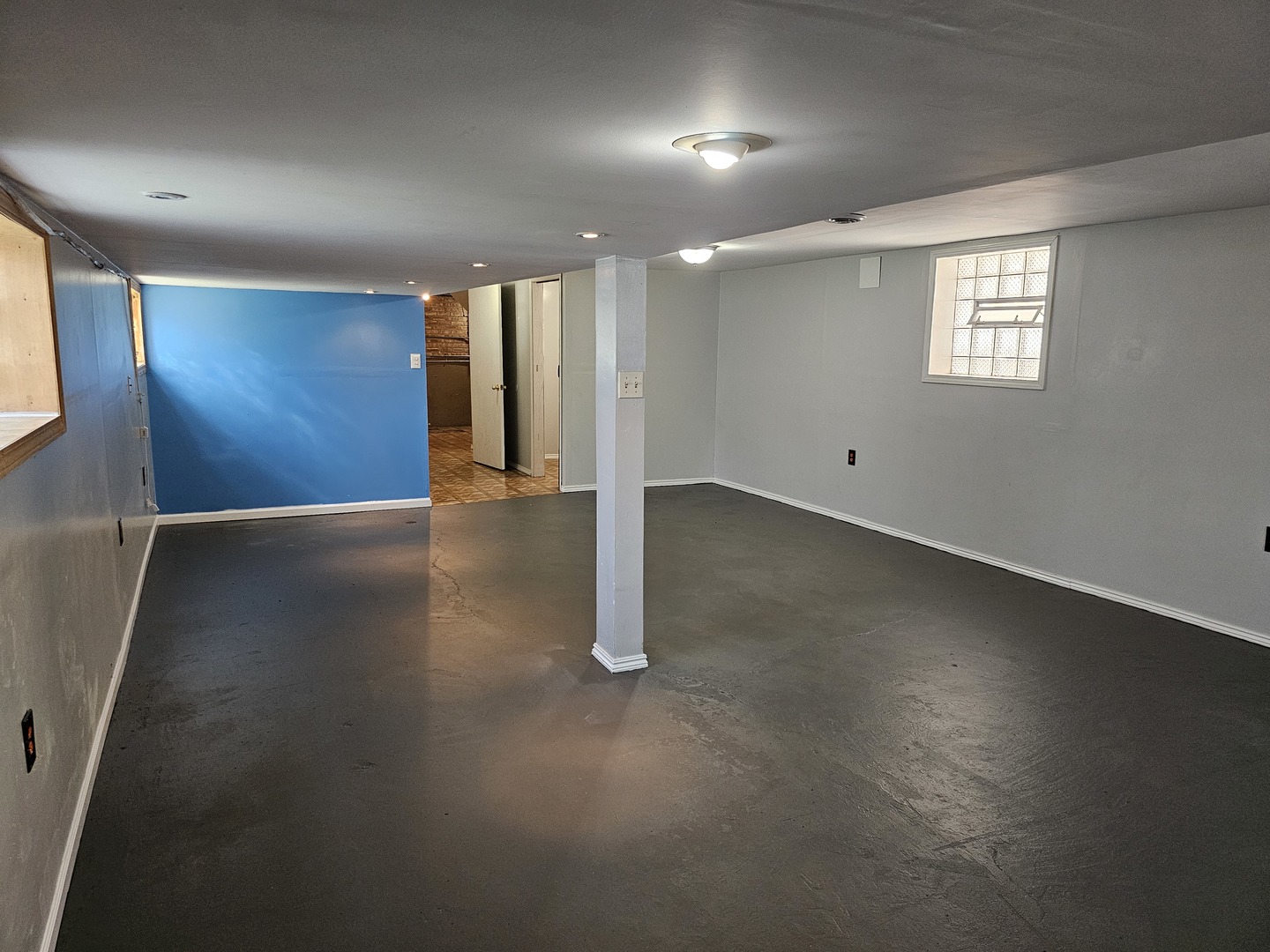 7418 W 63rd Place