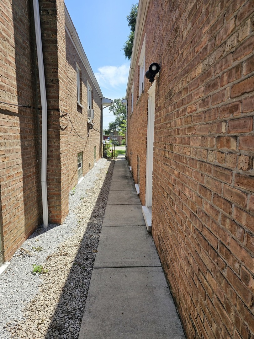 7418 W 63rd Place