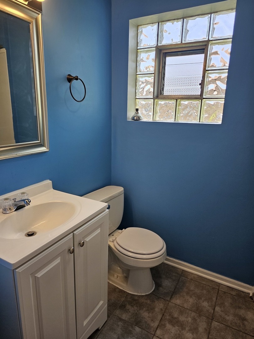 7418 W 63rd Place