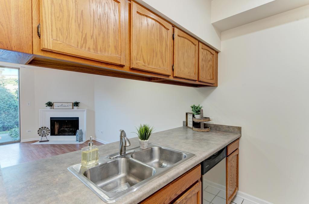 7825 Darien Lake Drive Unit: 7825